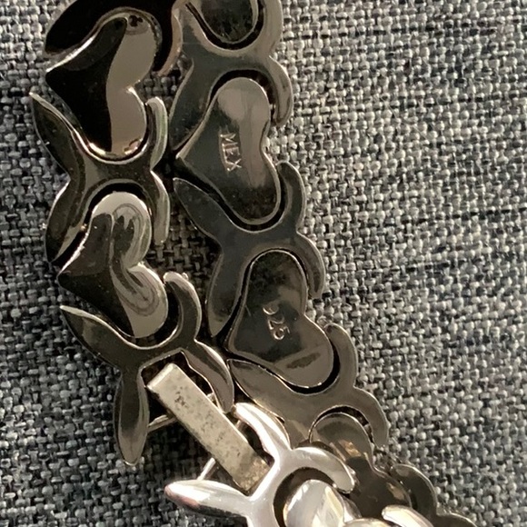 Sterling silver heart bracelet - Picture 3 of 3